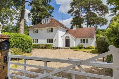 Pine Grove, Brookmans Park AL9 6 bed detached house for sale