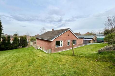 Cockshutt Road, Telford TF2 3 bed detached bungalow for sale