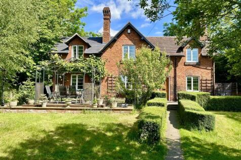 Telford TF6 4 bed house for sale