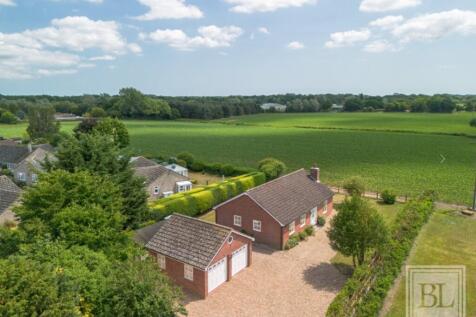 2 bedroom detached bungalow for sale