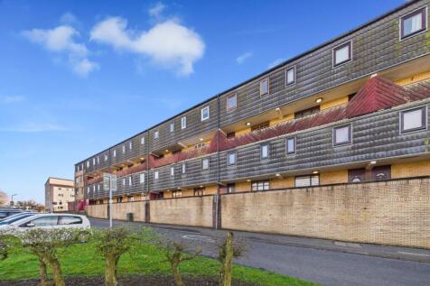 3 bedroom maisonette for sale