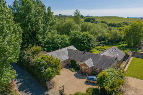 9 bedroom detached house for sale