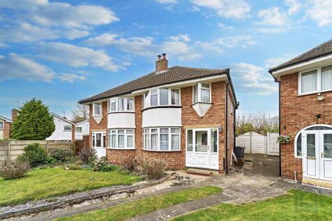 3 bedroom semi-detached house for sale