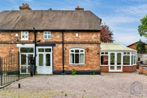 2 bedroom semi-detached house for sale