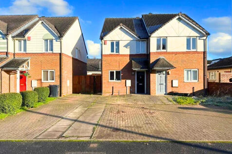 2 bedroom semi-detached house for sale