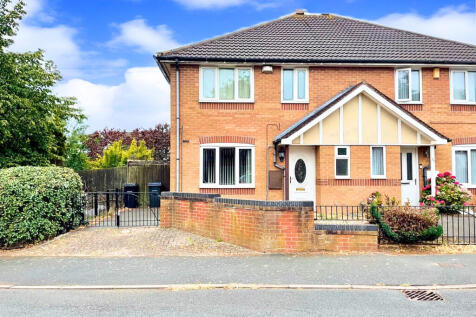 4 bedroom semi-detached house for sale