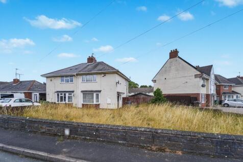 2 bedroom semi-detached house for sale