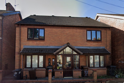 Wolverhampton WV6 4 bed house for sale