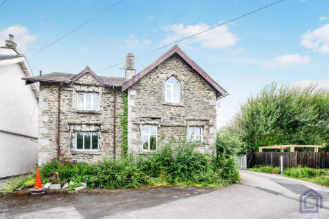 Kendal LA9 3 bed detached house for sale