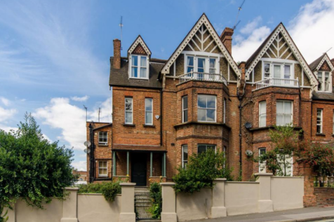 London NW3 1 bed flat for sale