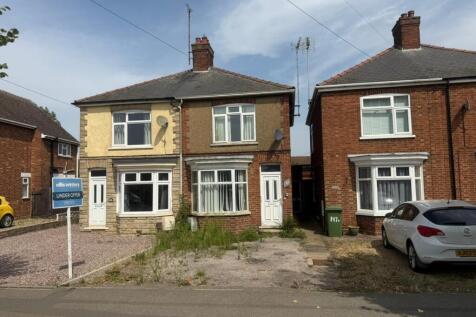 2 bedroom semi-detached house for sale