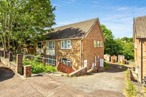 Chatham ME5 2 bed flat for sale