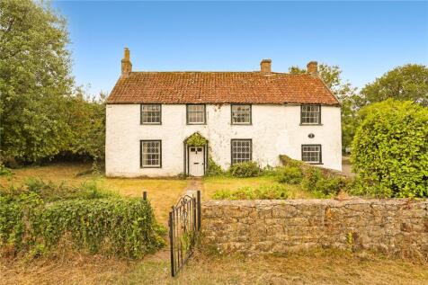 Detached house for sale