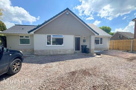 Lime Kiln Road, Poole BH16 4 bed bungalow for sale