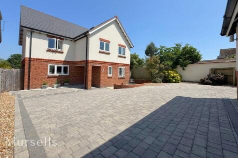 Beech Close, Blandford Forum DT11 5 bed detached house for sale