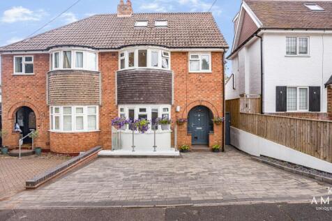6 bedroom semi-detached house for sale