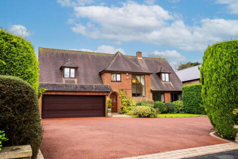 5 bedroom detached house for sale