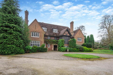 8 bedroom detached house for sale