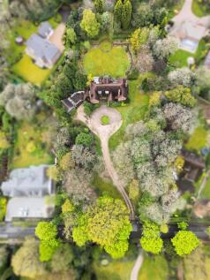 8 bedroom detached house for sale
