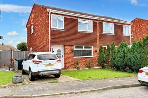 3 bedroom property for sale