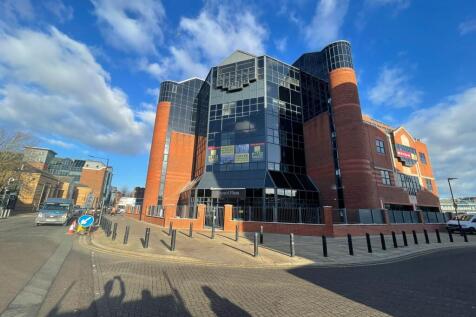 Broadway, PETERBOROUGH PE1 2 bed penthouse for sale