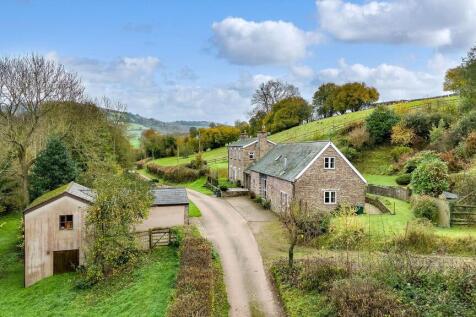 6 bedroom detached house for sale