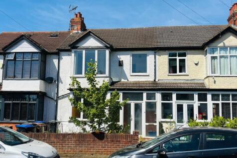 3 bedroom terraced house for sale