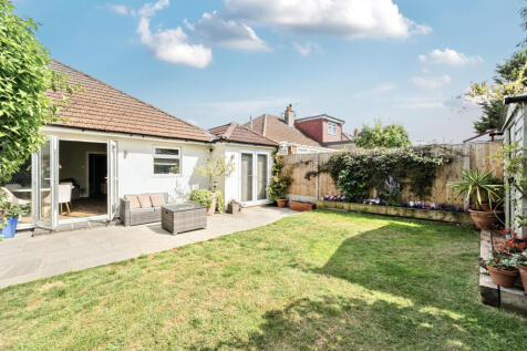 Axtaine Road, Orpington 3 bed bungalow for sale