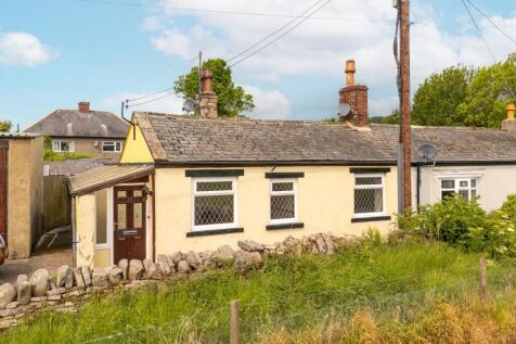 2 bedroom semi-detached house for sale