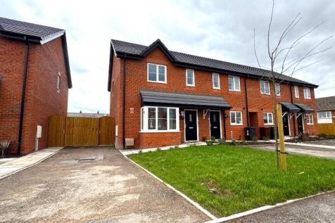 3 bedroom end of terrace house for sale