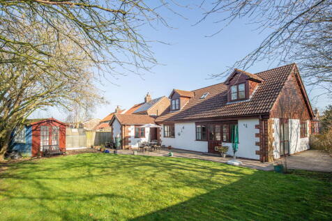5 bedroom detached house for sale