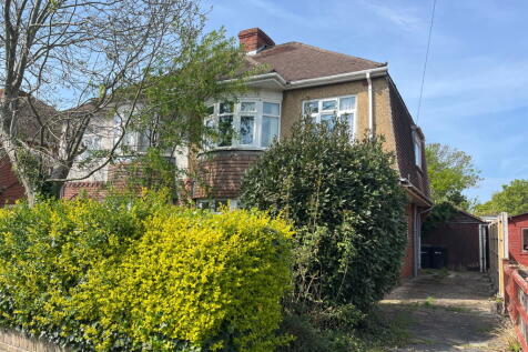 Jellicoe Avenue, Alverstoke, Gosport... 3 bed semi