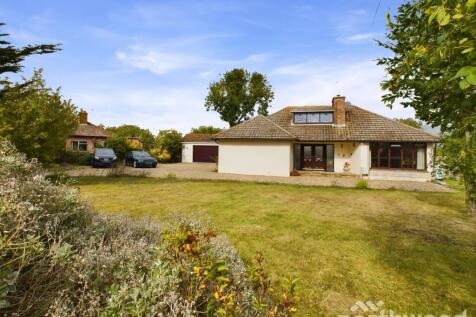 point clear road, St Oyths CO16 3 bed detached bungalow for sale