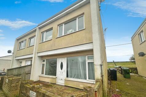 Club Parade, Seawick CO16 2 bed flat for sale