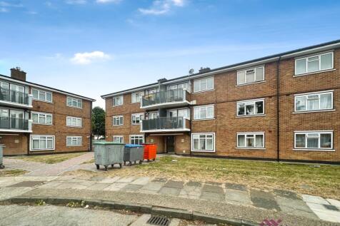 (SALES) Malan Square, Elm Park RM13 2 bed flat for sale
