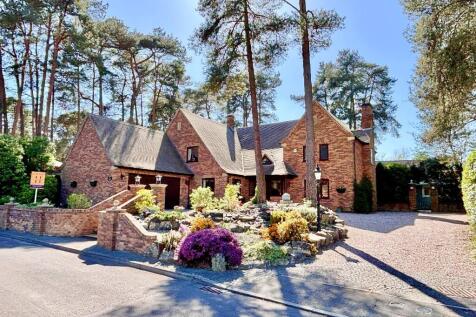 5 bedroom detached house for sale
