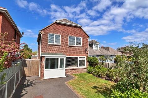 Vicarage Road, Poole BH15 3 bed detached house for sale