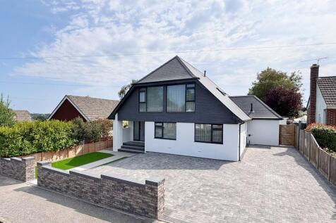 Lancaster Drive, Broadstone BH18 4 bed detached house for sale