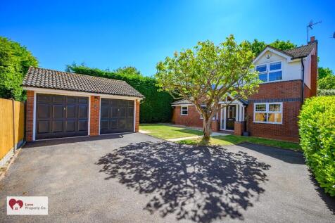 4 bedroom detached house for sale