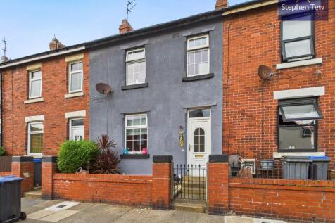 Newhouse Road, Blackpool, FY4 2 bed terraced house for sale