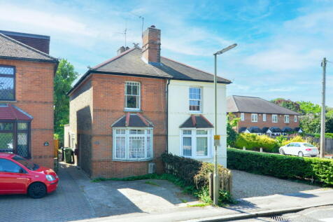 2 bedroom semi-detached house for sale