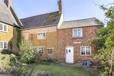 High Street, Ecton, Northampton... 3 bed semi