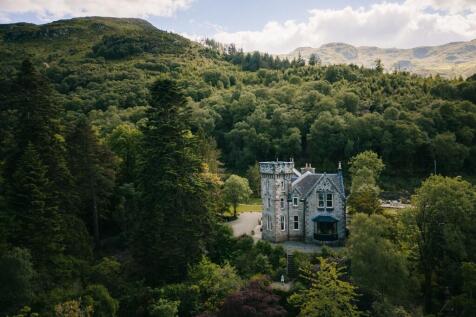 6 bedroom manor house for sale