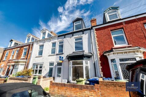 5 bedroom terraced house for sale