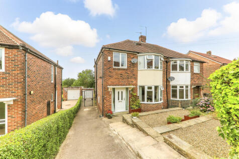 Whitecote Gardens, Leeds, LS13 3 bed semi