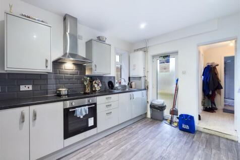 2 bedroom house for sale