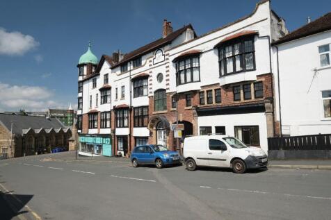 3 bedroom maisonette for sale