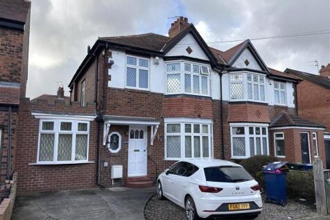 Semi-detached house for sale