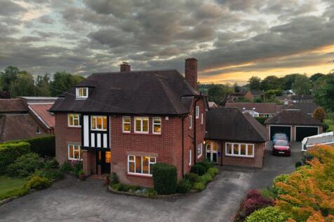 5 bedroom detached house for sale