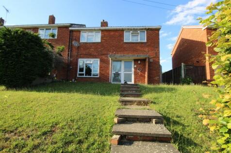 4 bedroom end of terrace house for sale